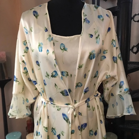 NWOT Satin Yellow Floral Chemise Slip & Robe Set - Picture 2 of 5
